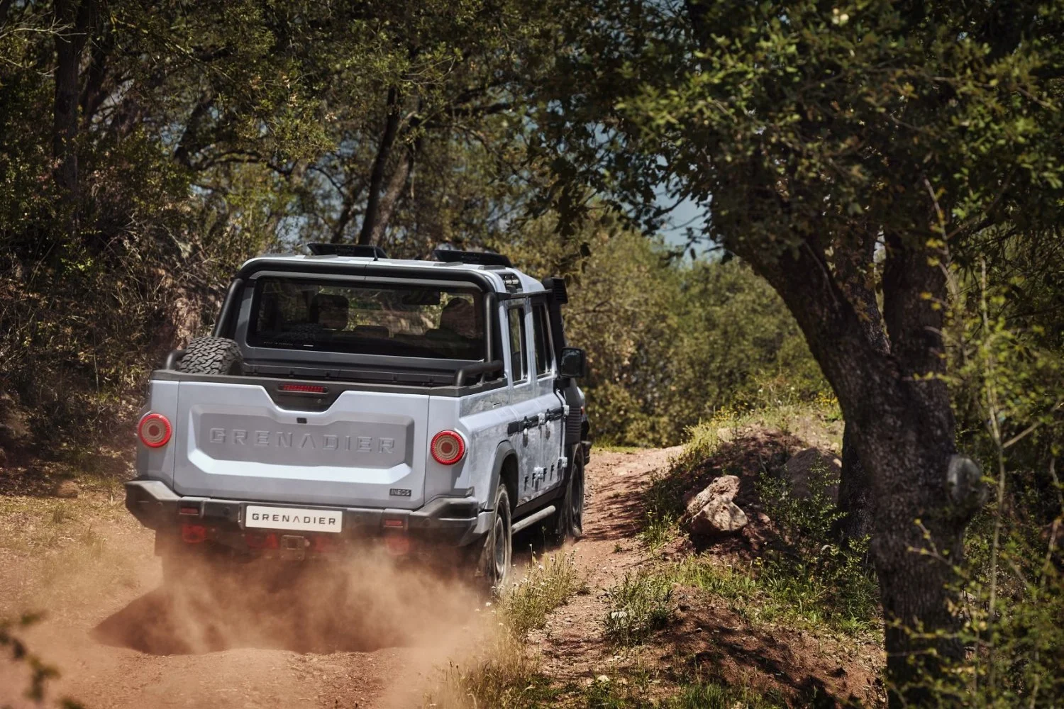 INEOS Grenadier 3.0d Twin-Turbo (249 Hp) 4WD Automatic2023 - thumbnail 6
