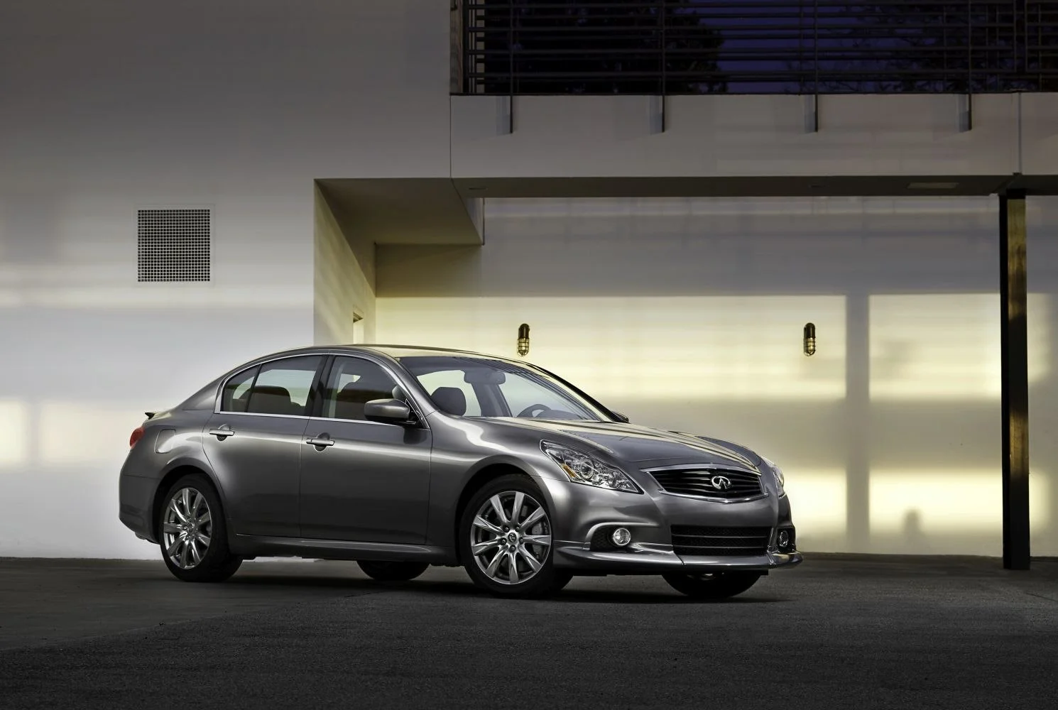 Infiniti G 3.7 V6 (328 Hp)2009 - 2013 thumbnail 4