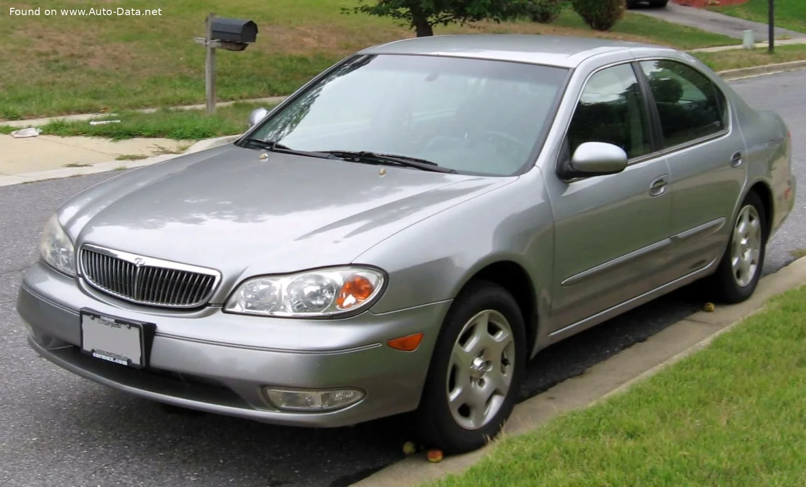 Infiniti I30 3.0 i 24V (230 Hp)1998 - 2002 thumbnail 2