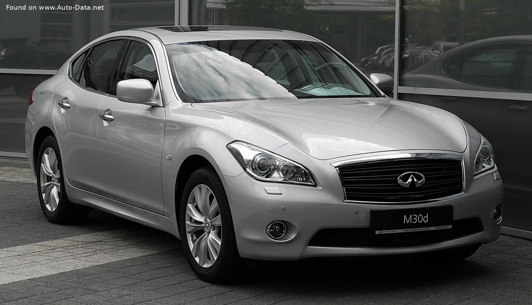 Infiniti M M30d V6 (238 Hp) Automatic2010 - 2014 thumbnail 4