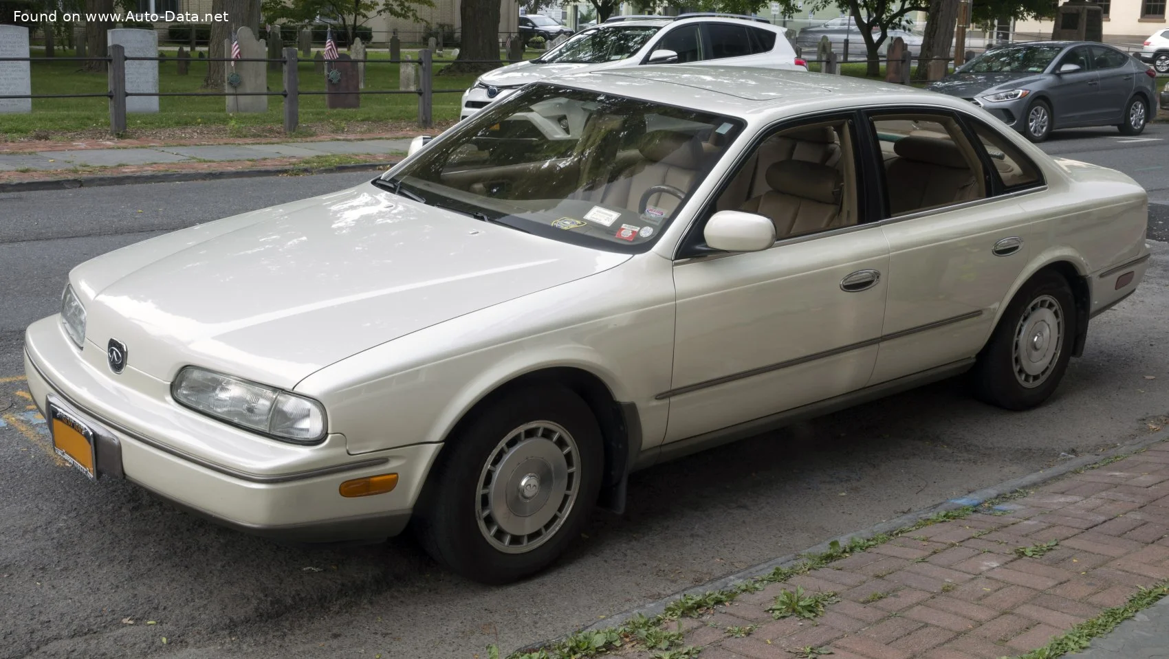 Infiniti Q45 4.5 (278 Hp)1989 - 1996 - 1
