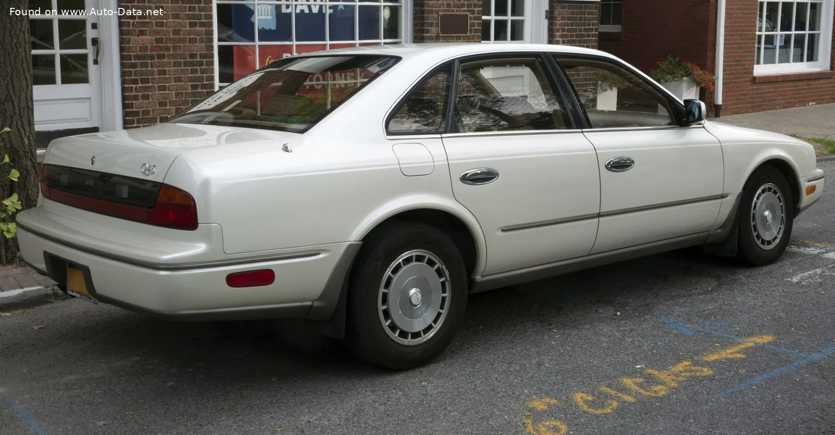 Infiniti Q45 4.5 (278 Hp)1989 - 1996 thumbnail 2
