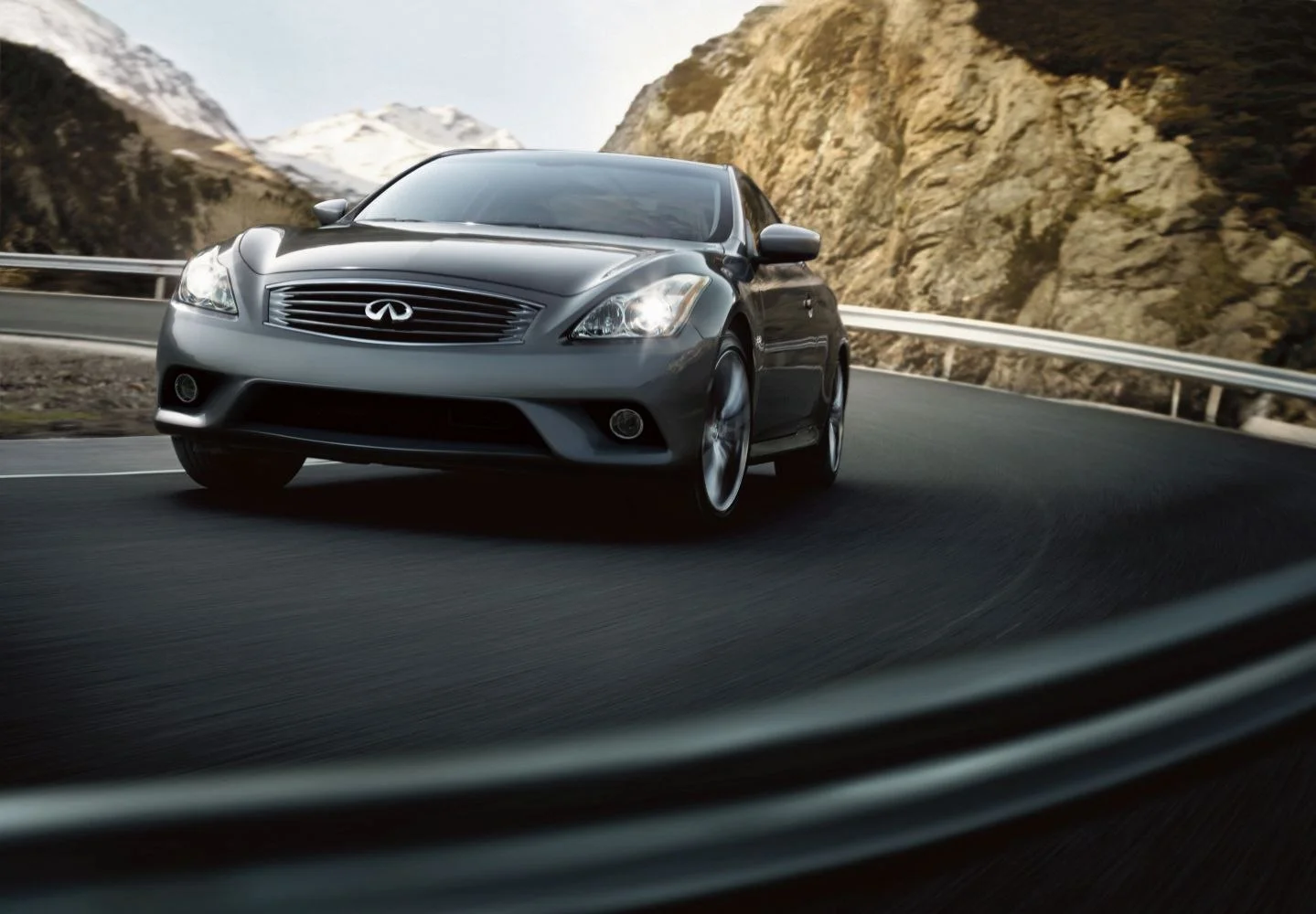 Infiniti Q60 3.7 V6 (320 Hp) Automatic2014 - 2016 thumbnail 3