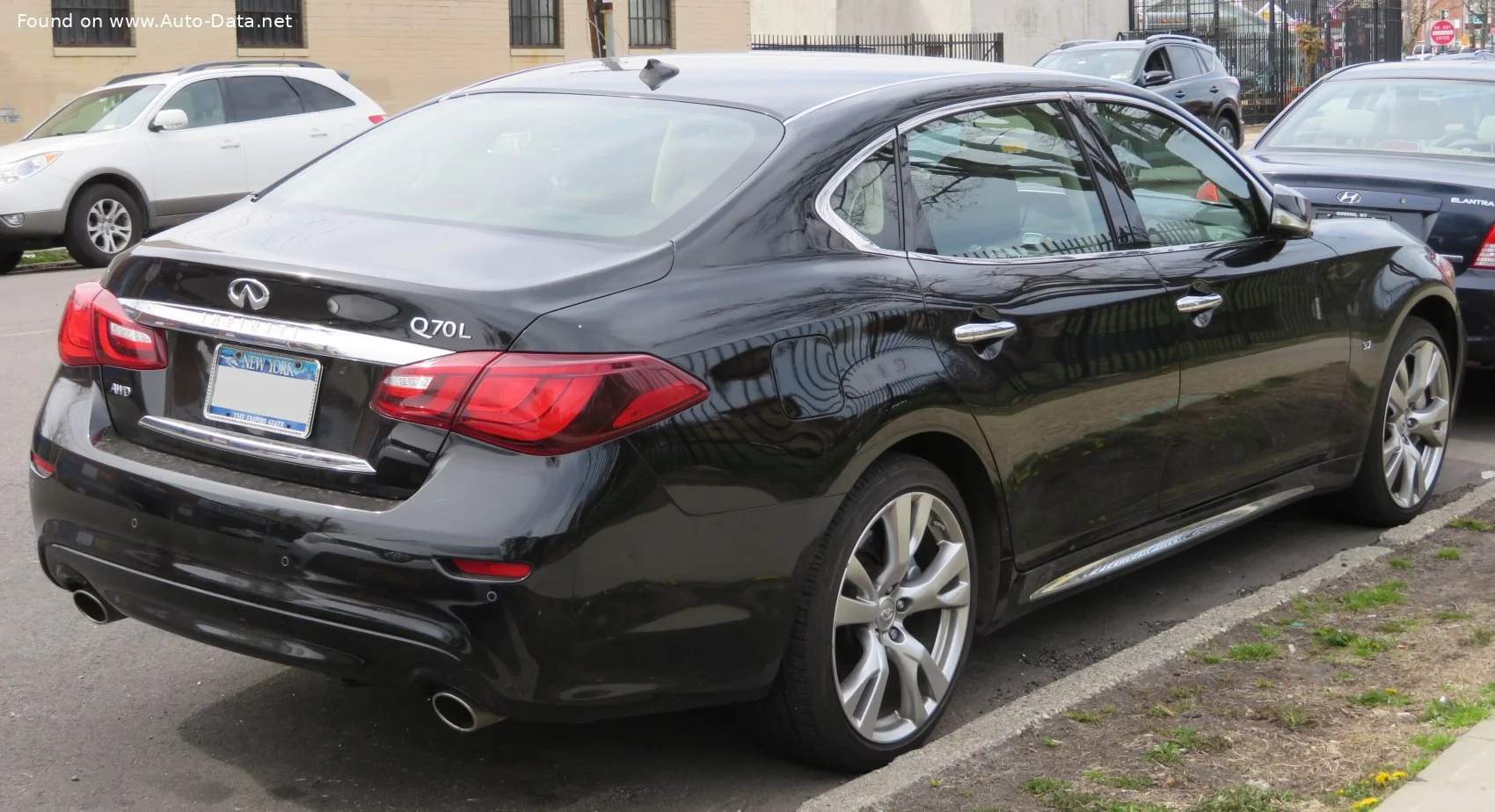 Infiniti Q70 3.7 V6 (330 Hp) Automatic2014 - 2018 thumbnail 7