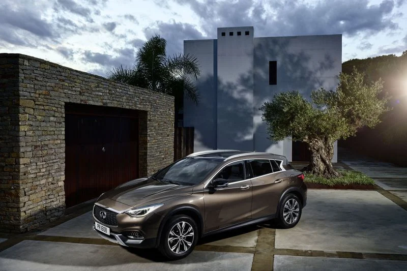 Infiniti QX30 2.0t (211 Hp) AWD DCT2017 - thumbnail 3