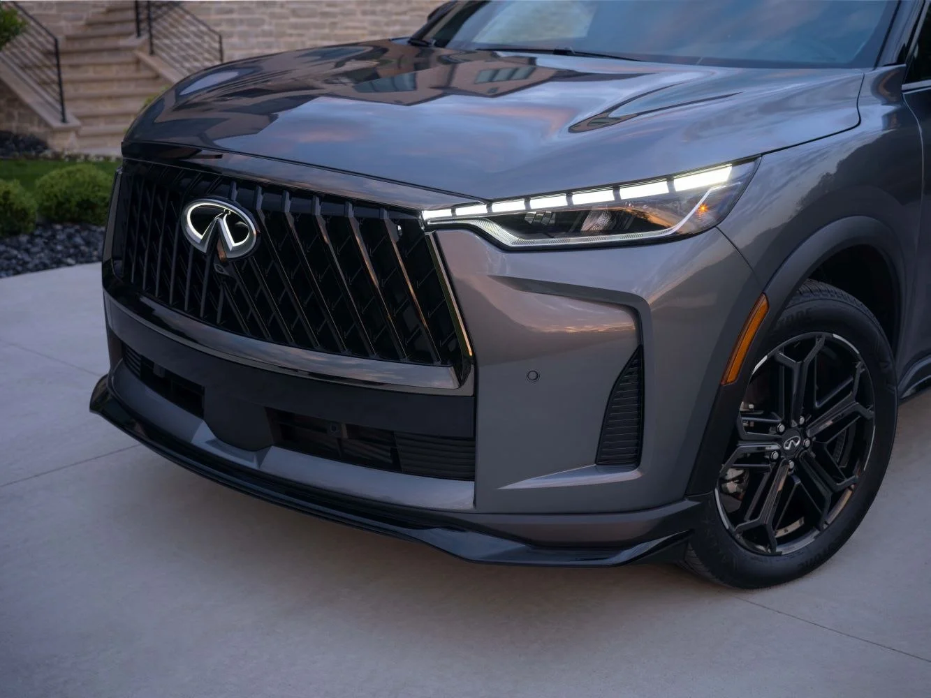 Infiniti QX60 2.0 VC-Turbo (268 Hp) Automatic2025 - thumbnail 8