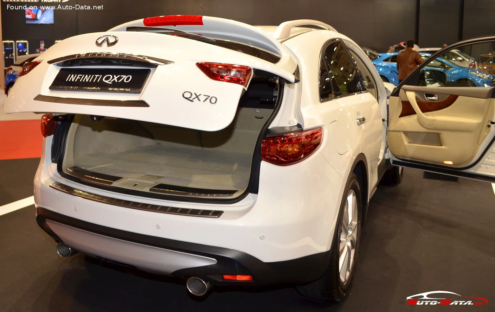 Infiniti QX70 3.0D V6 (238 Hp) Automatic AWD2013 - thumbnail 15