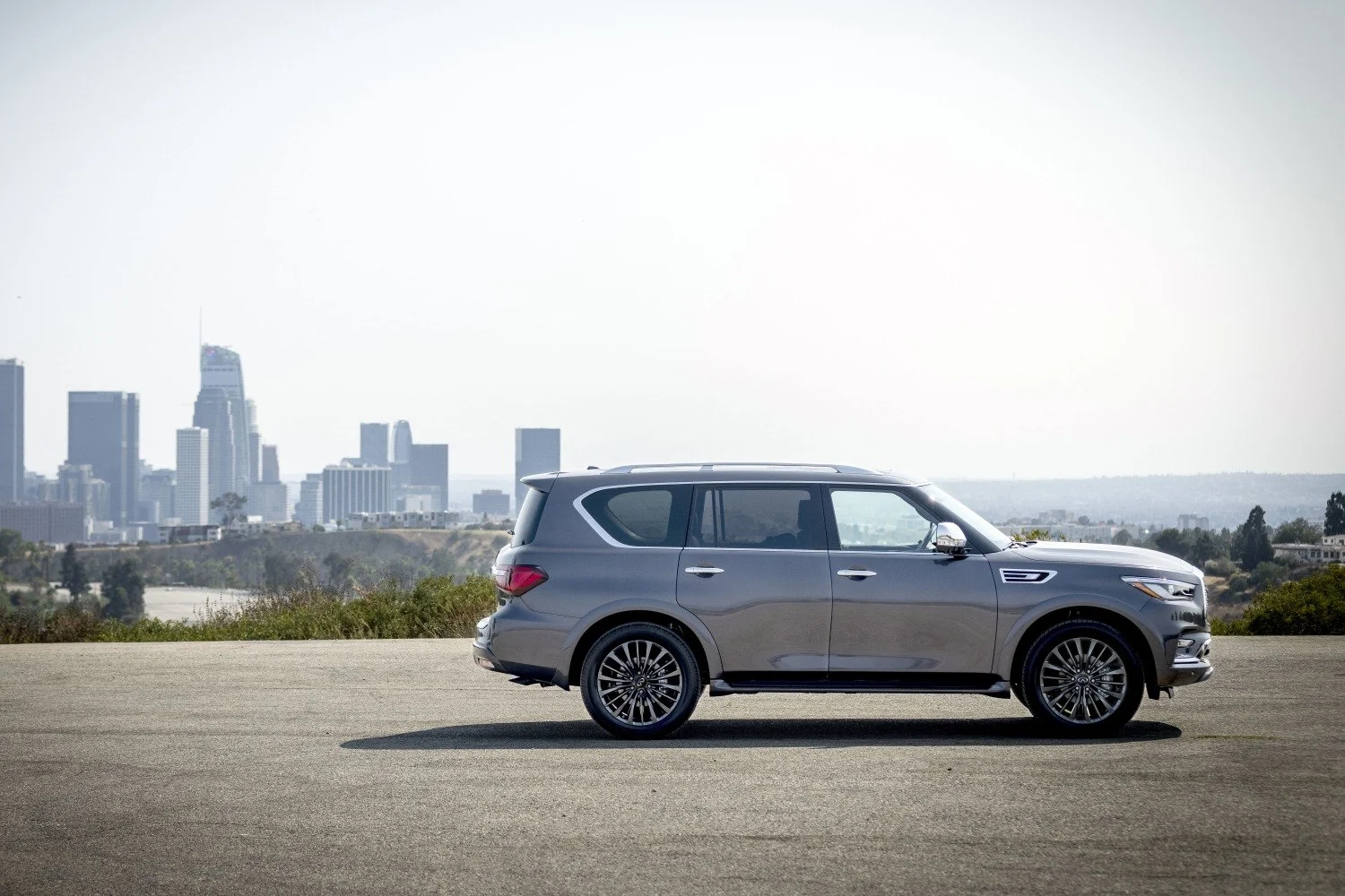 Infiniti QX80 5.6 V8 (400 Hp) Automatic2017 - 2024 thumbnail 13