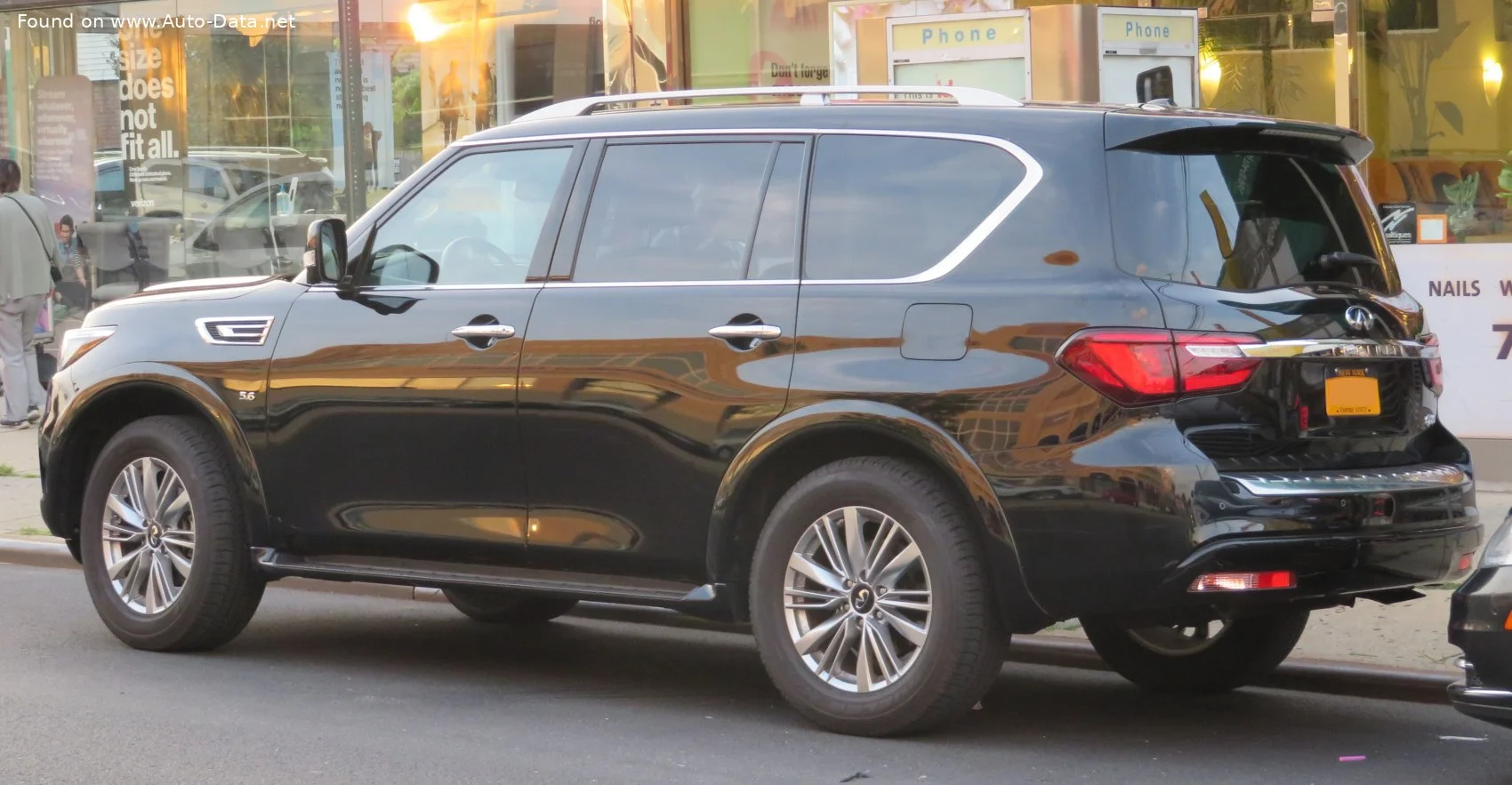 Infiniti QX80 5.6 V8 (400 Hp) Automatic2017 - 2024 thumbnail 6