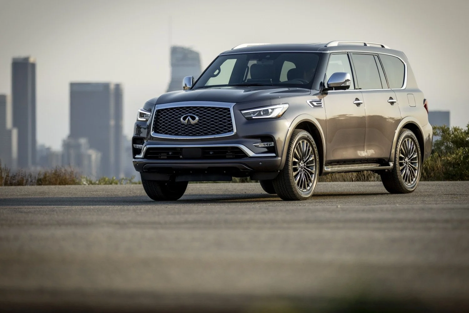 Infiniti QX80 5.6 V8 (400 Hp) Automatic2017 - 2024 thumbnail 7