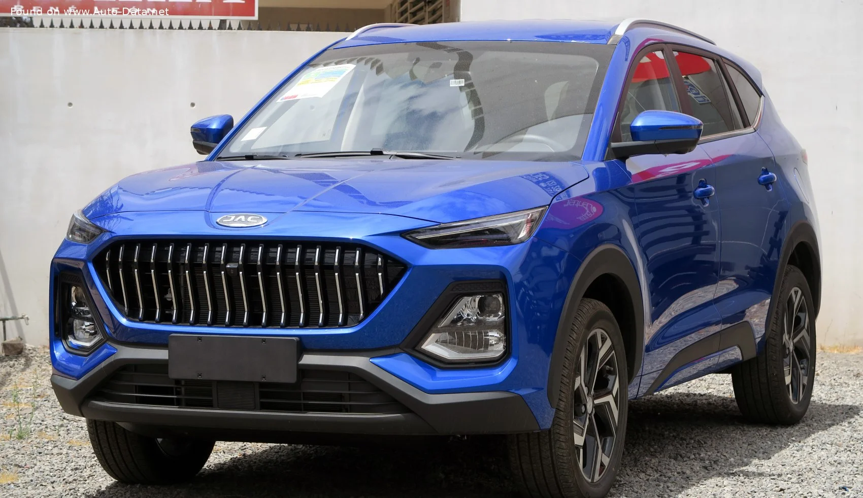 JAC JS8 1.5 TGDI (180 Hp)2021 - - 1