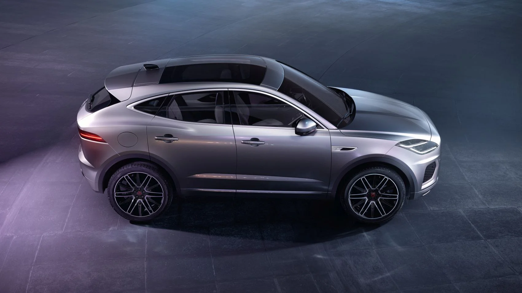 Jaguar E-Pace 1.5i (160 Hp) Mild Hybrid Automatic2020 - 2024 thumbnail 2