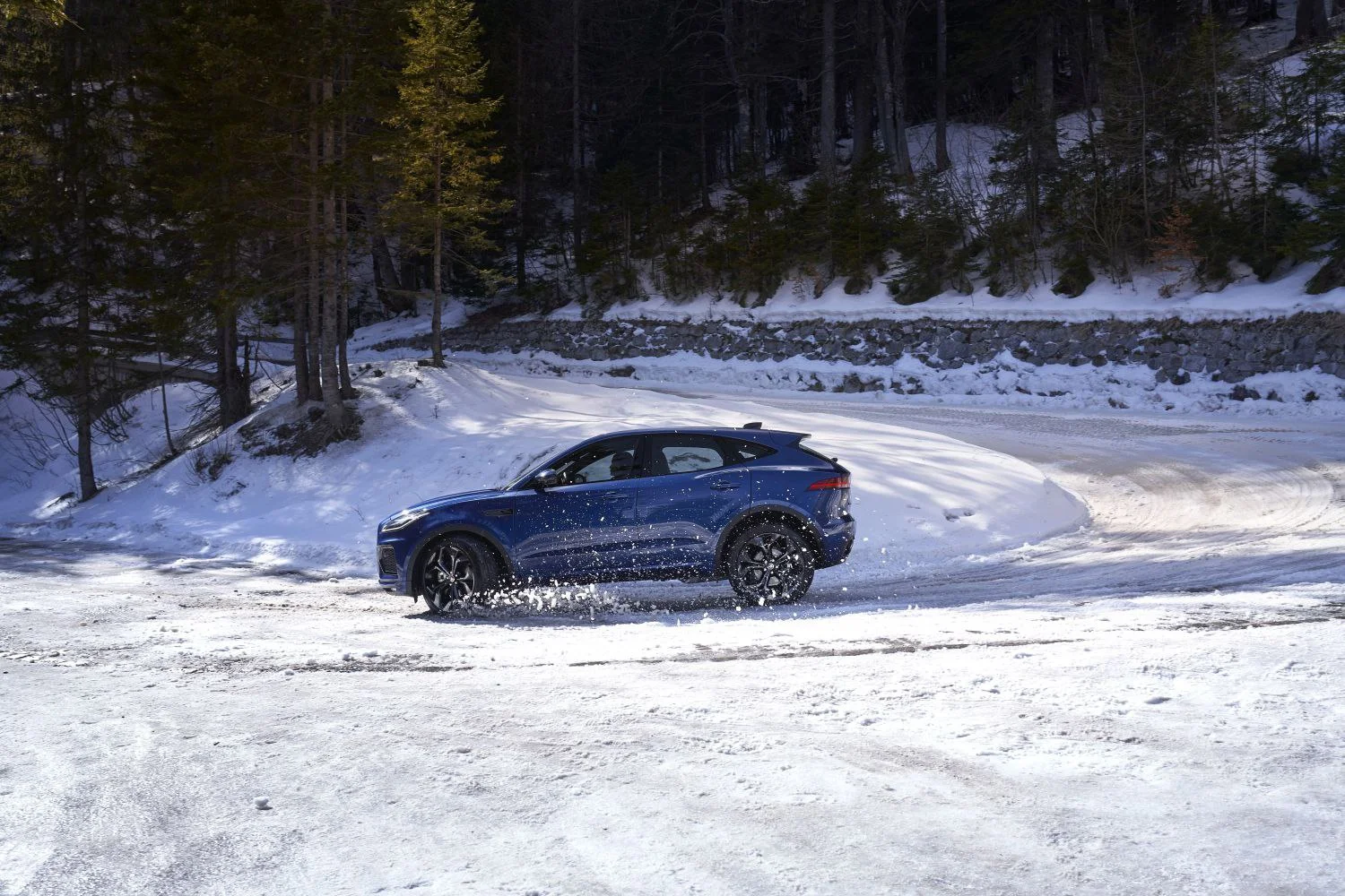 Jaguar E-Pace 1.5i (160 Hp) Mild Hybrid Automatic2020 - 2024 thumbnail 11