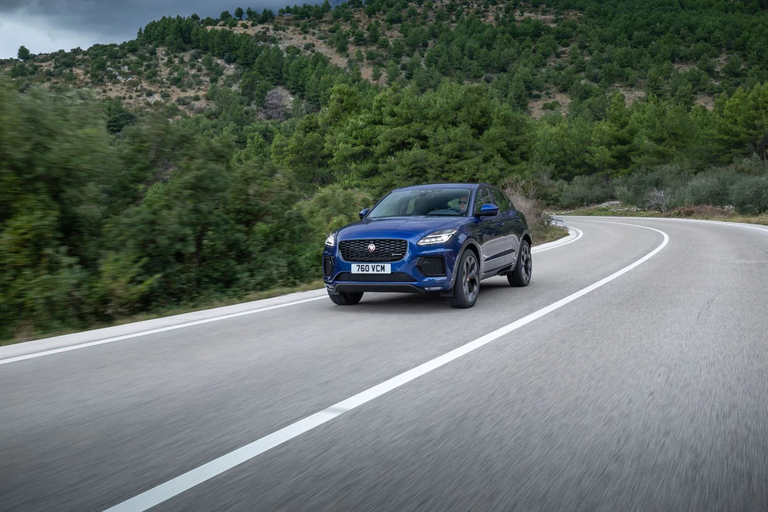Jaguar E-Pace 1.5i (160 Hp) Mild Hybrid Automatic2020 - 2024 thumbnail 14