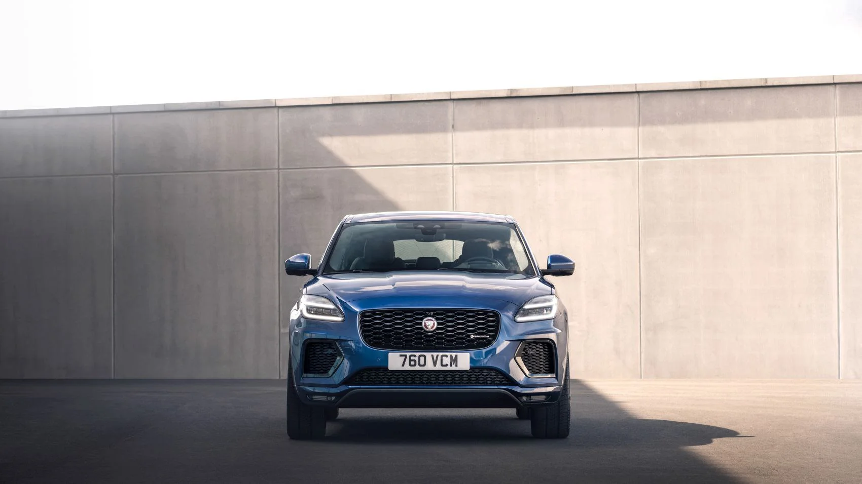 Jaguar E-Pace 1.5i (160 Hp) Mild Hybrid Automatic2020 - 2024 thumbnail 5
