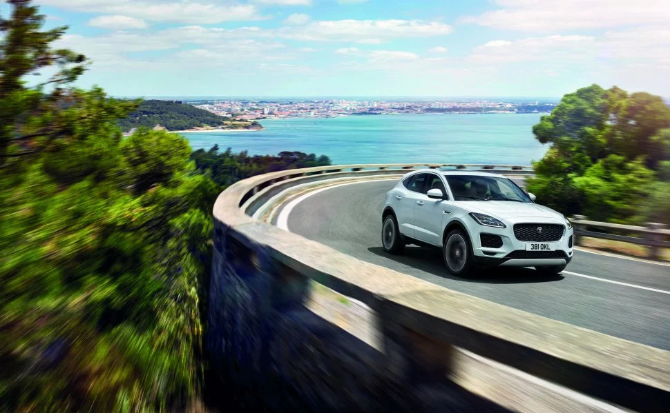 Jaguar E-Pace 2.0 D150 (150 Hp)2018 - 2020 thumbnail 18