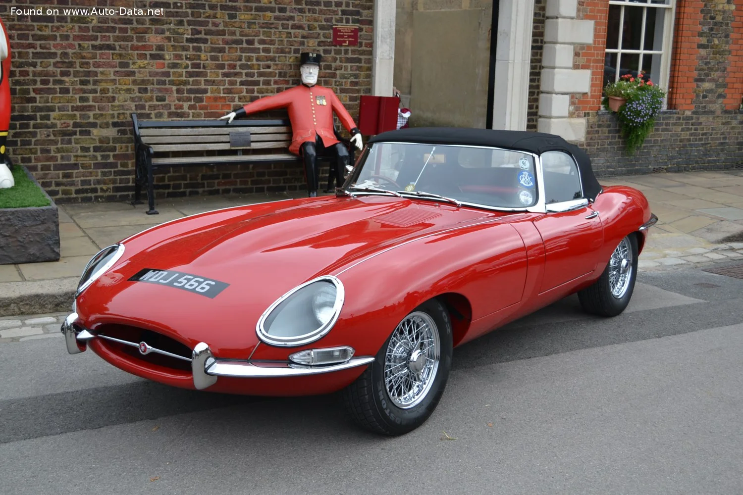 Jaguar E-type 3.8 (Series1) (265 Hp)1961 - 1964 - 1
