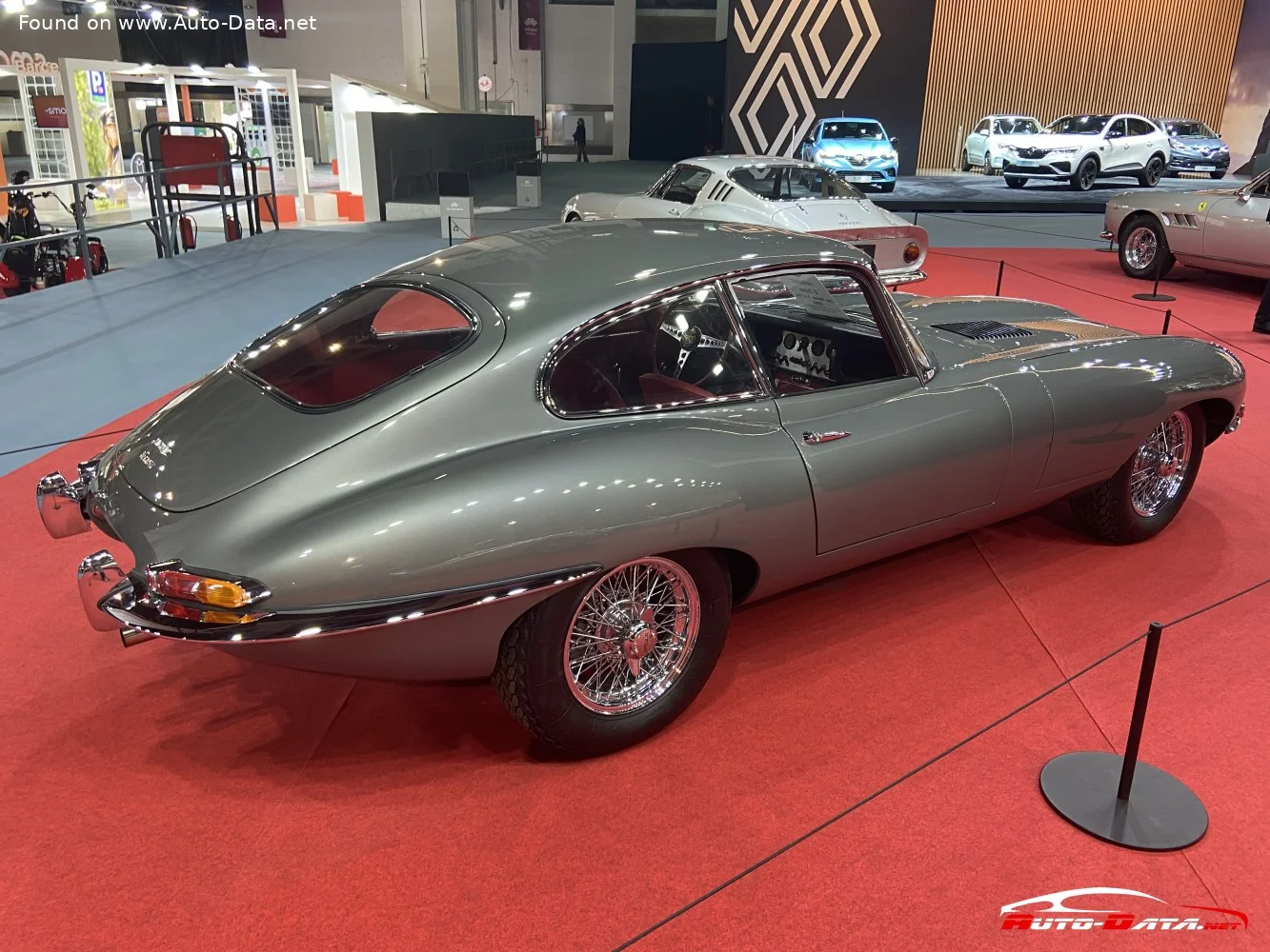 Jaguar E-type Jaguar E-type (Series 1) thumbnail 2