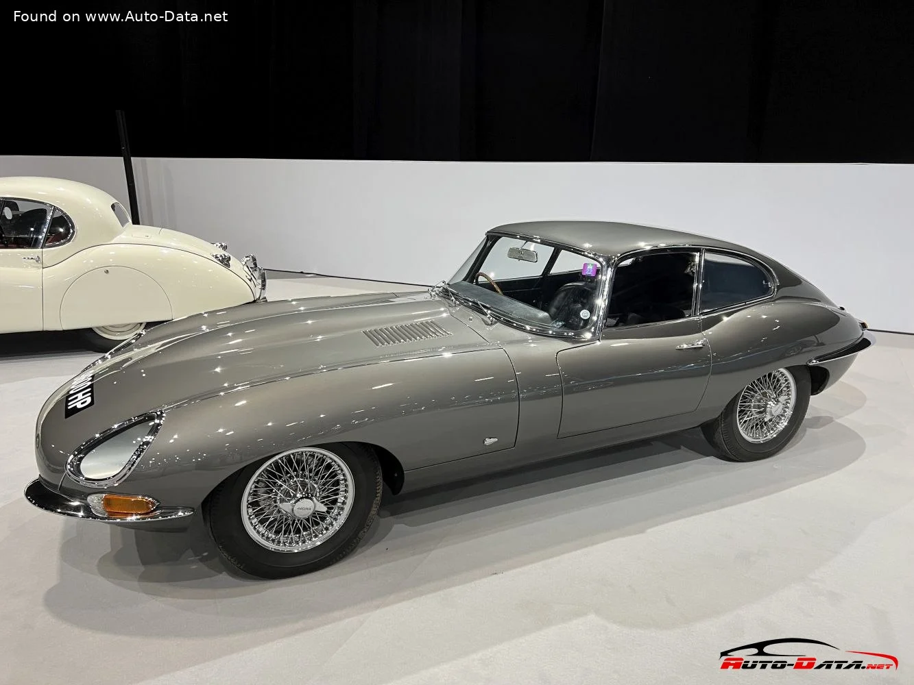 Jaguar E-type Jaguar E-type (Series 1) thumbnail 13