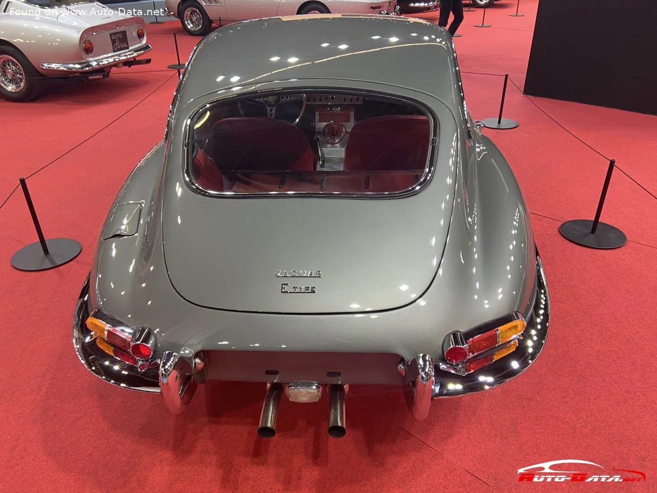 Jaguar E-type Jaguar E-type (Series 1) thumbnail 4