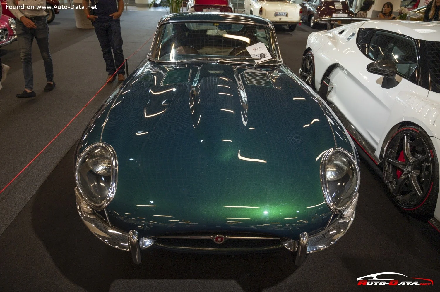 Jaguar E-type Jaguar E-type (Series 1) thumbnail 6