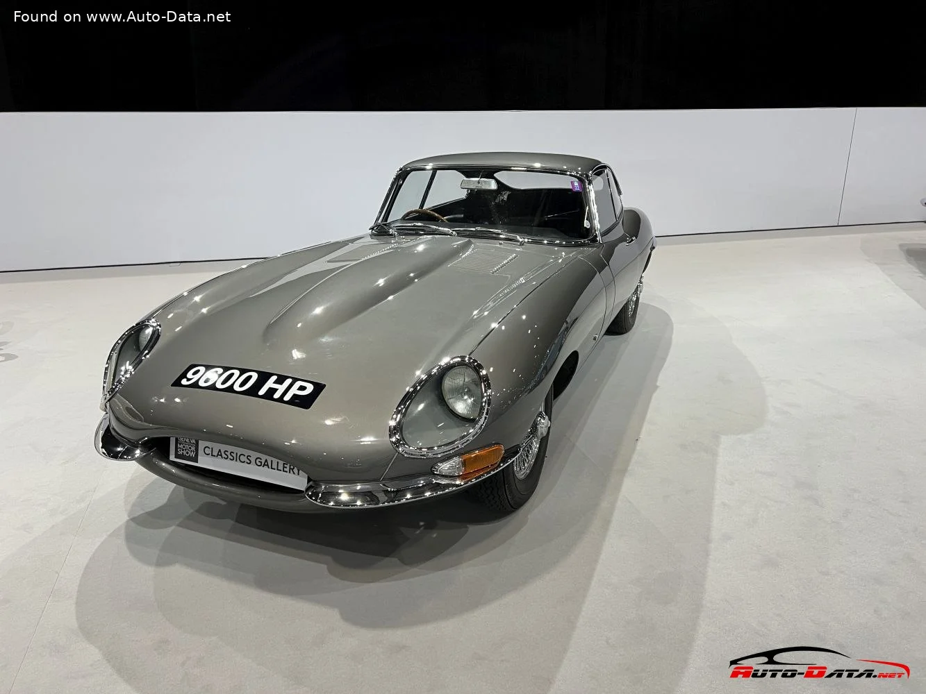 Jaguar E-type Jaguar E-type (Series 1) thumbnail 10