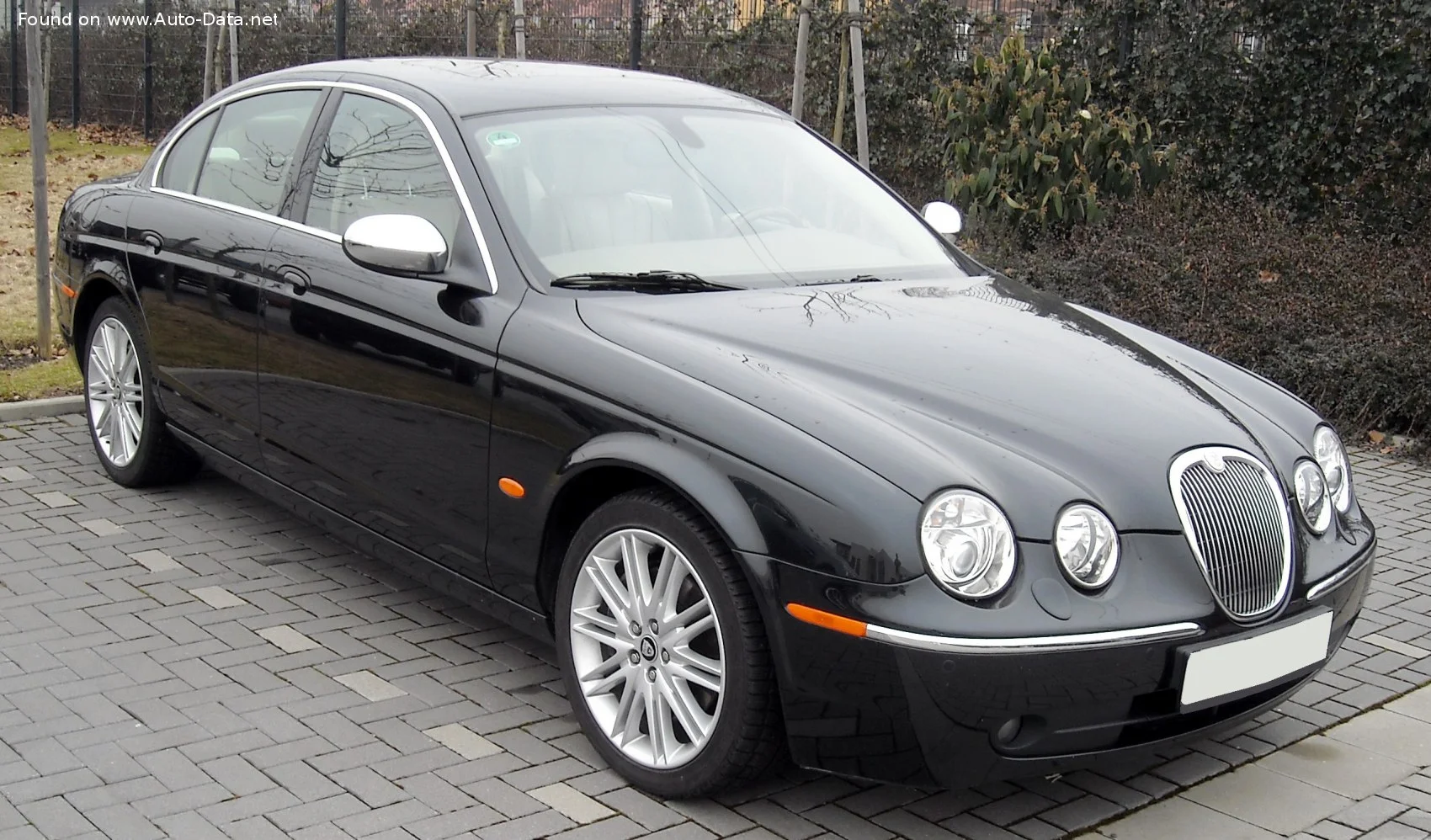 Jaguar S-type modeli