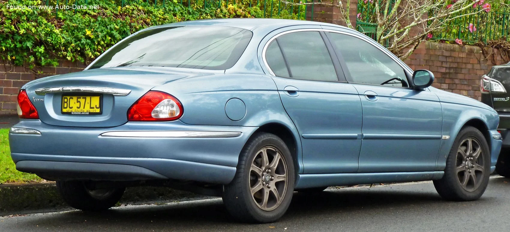 Jaguar X-type 2.0 TDi (130 Hp)2003 - 2009 thumbnail 2