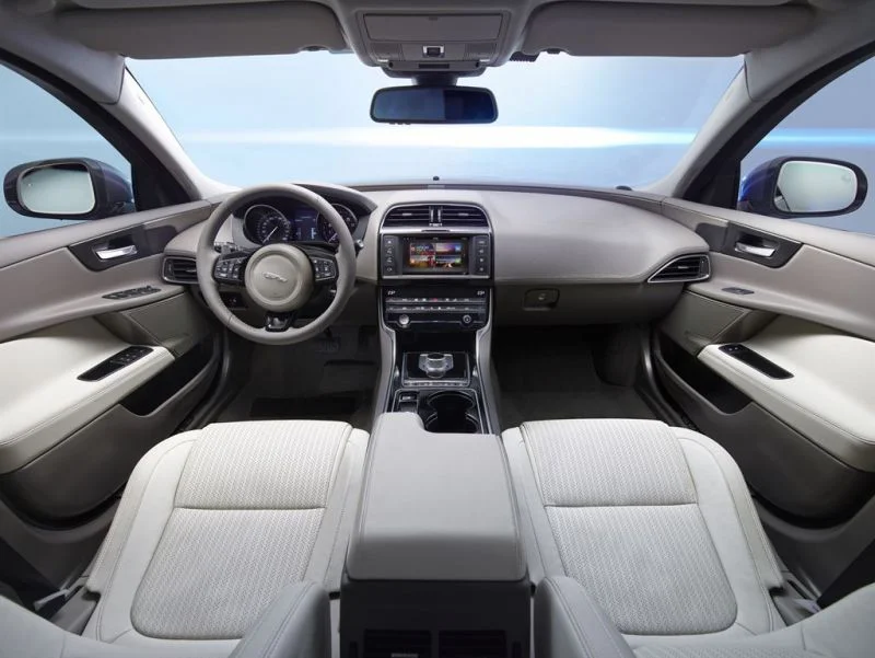 Jaguar XE 2.0 (200 Hp) Automatic2015 - 2017 thumbnail 15