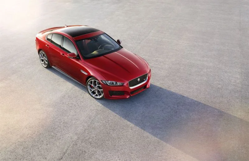 Jaguar XE 2.0 (200 Hp) Automatic2015 - 2017 thumbnail 16