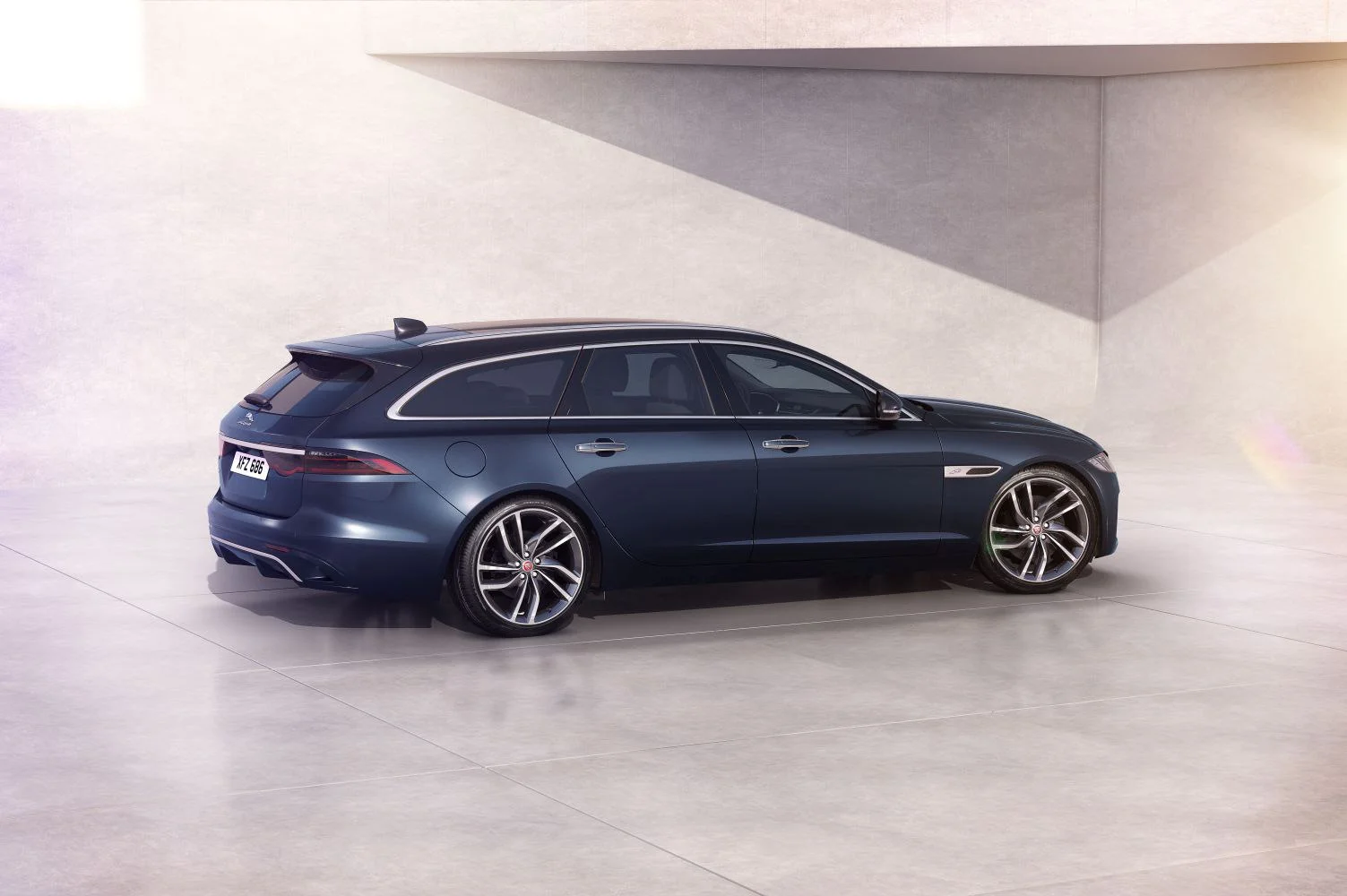 Jaguar XF 2.0d (204 Hp) Mild Hybrid Automatic2020 - 2024 thumbnail 14