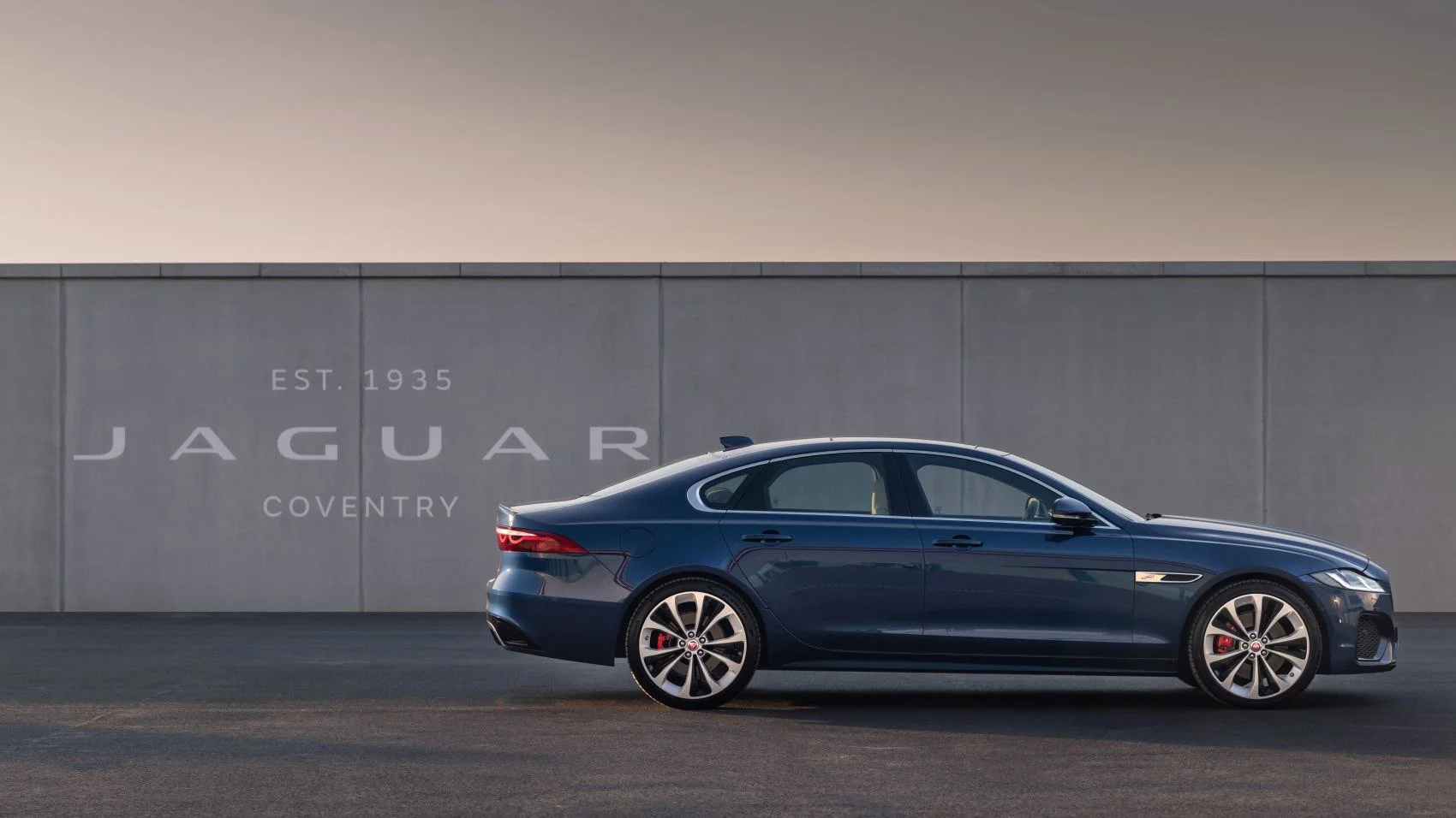 Jaguar XF 2.0d (204 Hp) Mild Hybrid Automatic2020 - 2024 thumbnail 14
