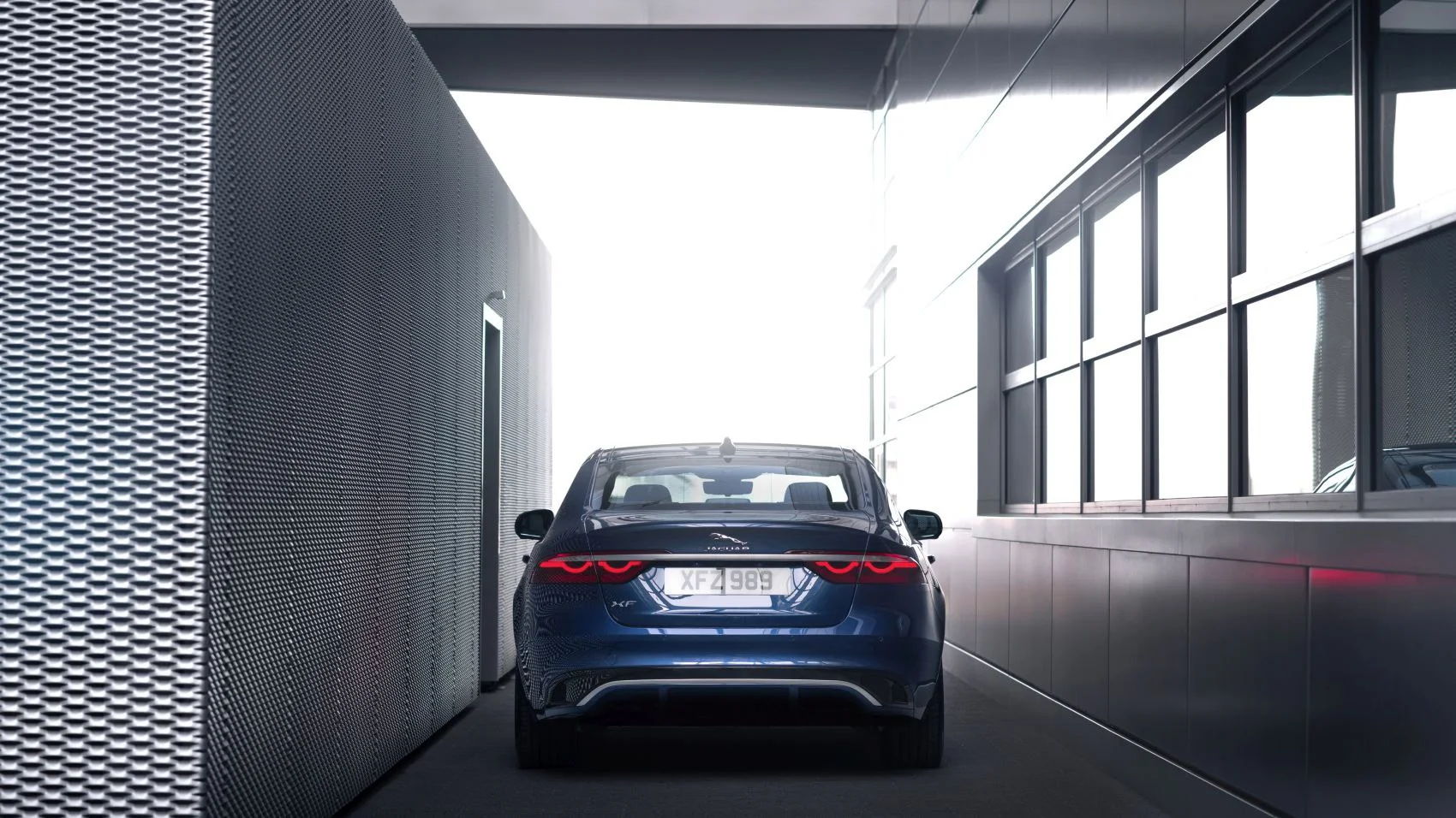 Jaguar XF 2.0d (204 Hp) Mild Hybrid Automatic2020 - 2024 thumbnail 16