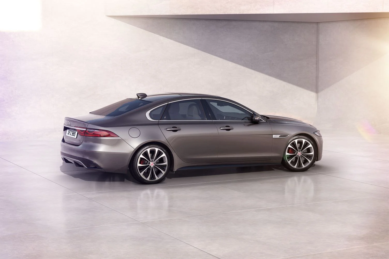 Jaguar XF 2.0d (204 Hp) Mild Hybrid Automatic2020 - 2024 thumbnail 10