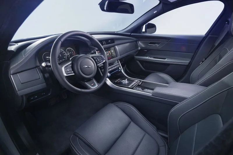Jaguar XF 2.0 (200 Hp) Automatic2017 - 2018 thumbnail 3
