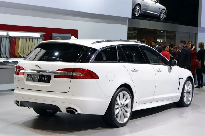 Jaguar XF 2.2d (163 Hp) Automatic2012 - 2015 thumbnail 2