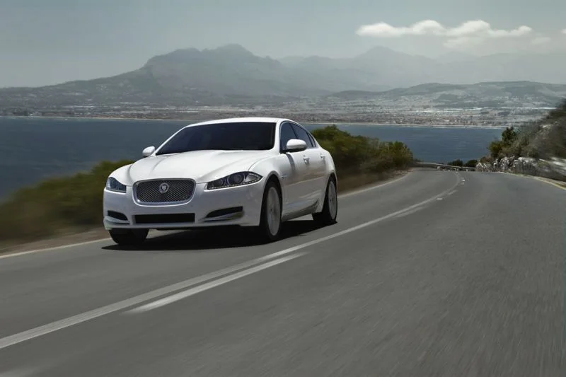 Jaguar XF 2.0 (240 Hp) Automatic2012 - 2015 thumbnail 2
