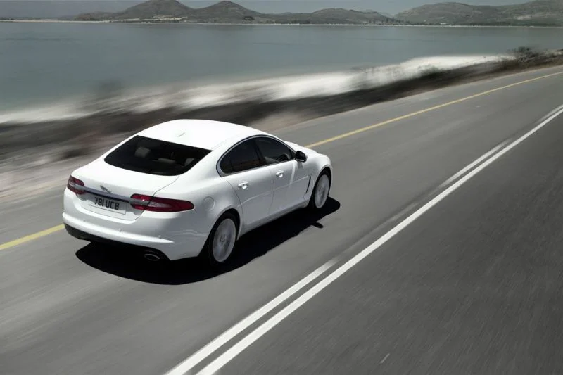 Jaguar XF 2.0 (240 Hp) Automatic2012 - 2015 thumbnail 14