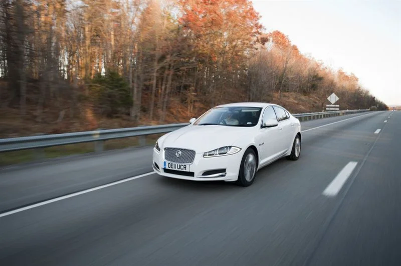 Jaguar XF 2.0 (240 Hp) Automatic2012 - 2015 thumbnail 18