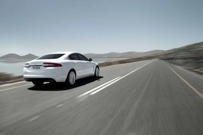 Jaguar XF 2.0 (240 Hp) Automatic2012 - 2015 thumbnail 5