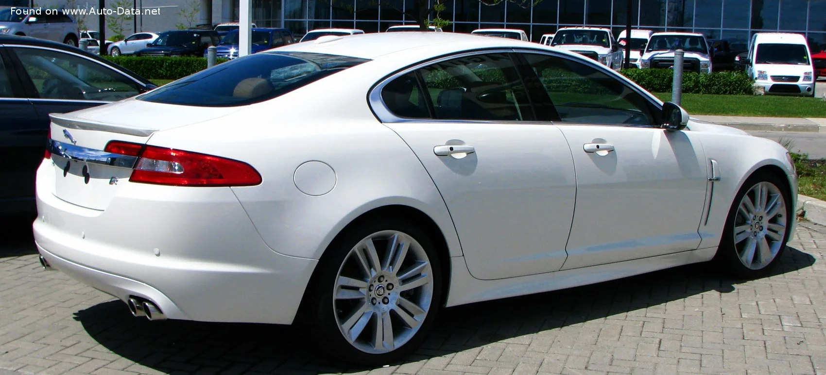 Jaguar XF 2.7D (207 Hp) Automatic2007 - 2009 thumbnail 11