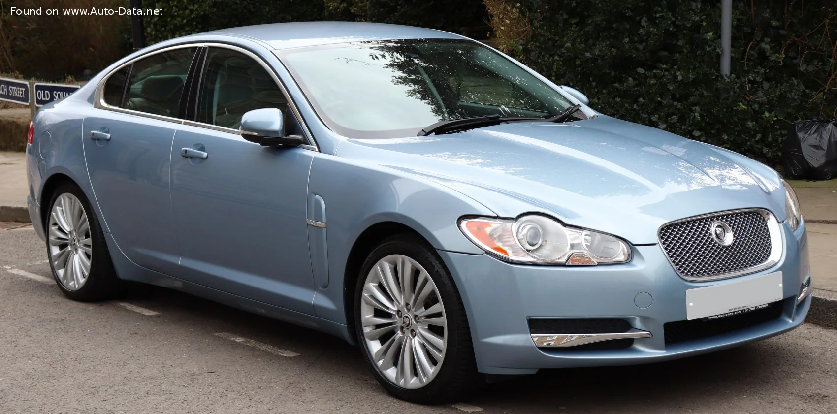 Jaguar XF 2.7D (207 Hp) Automatic2007 - 2009 thumbnail 3