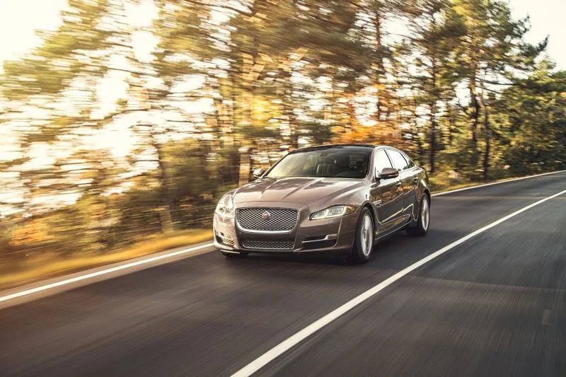 Jaguar XJ 2.0 (240 Hp) Automatic2015 - 2018 thumbnail 16