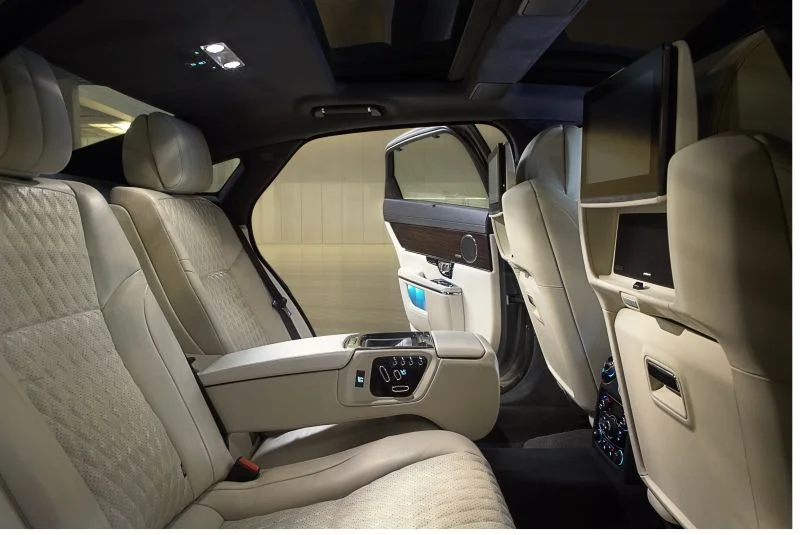 Jaguar XJ 2.0 (240 Hp) Automatic2015 - 2018 thumbnail 4