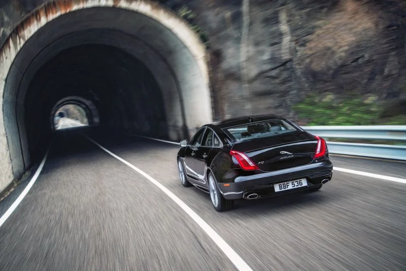 Jaguar XJ 2.0 (240 Hp) Automatic2015 - 2018 thumbnail 12