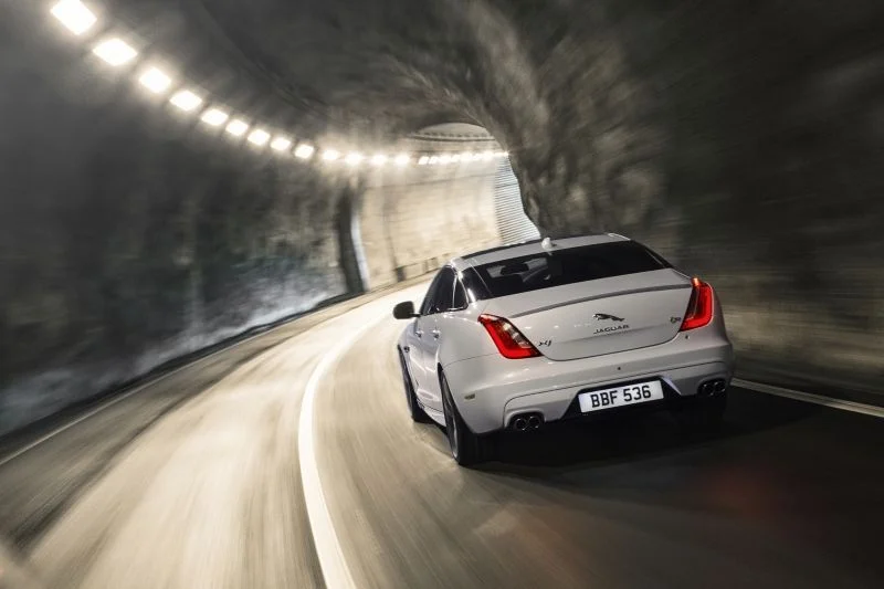 Jaguar XJ 2.0 (240 Hp) Automatic2015 - 2018 thumbnail 17
