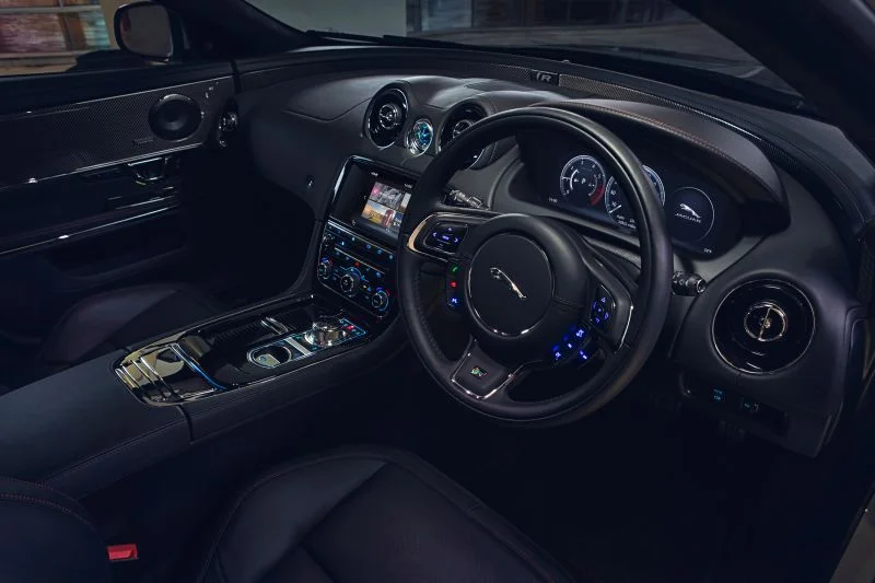 Jaguar XJ 2.0 (240 Hp) Automatic2015 - 2018 thumbnail 3