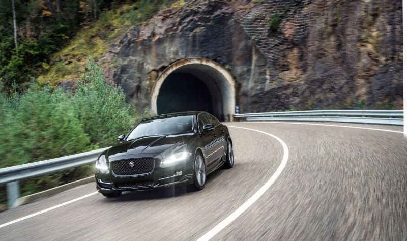 Jaguar XJ 2.0 (240 Hp) Automatic2015 - 2018 thumbnail 9