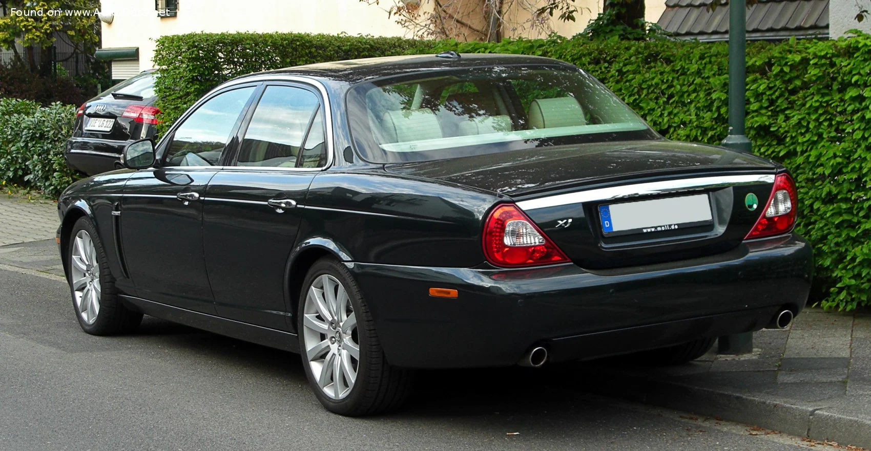Jaguar XJ 2.7 D V6 (207 Hp) Automatic2007 - 2009 thumbnail 2