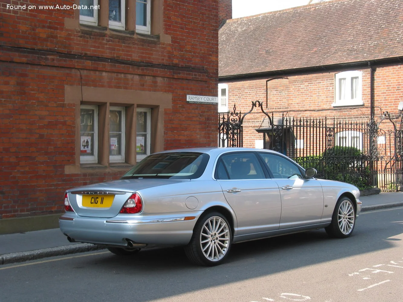 Jaguar XJ 2.7D V6 32V (207 Hp) Automatic2006 - 2006 thumbnail 2